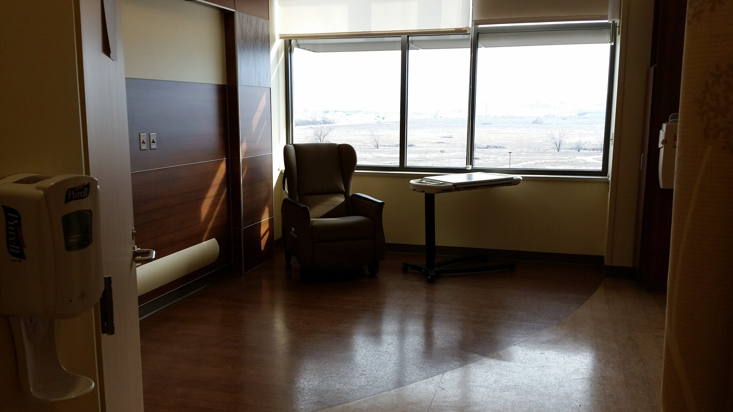 4th floor patient room